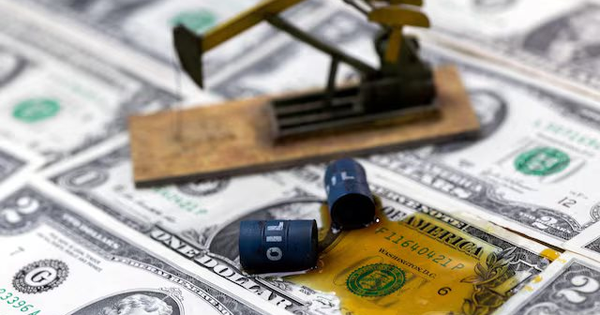 6.600 lô dầu thô, trị giá gần 1 tỷ USD được chốt bán chỉ vài giờ trước khi Tổng thống Trump tuyên bố ngừng bắn với Iran