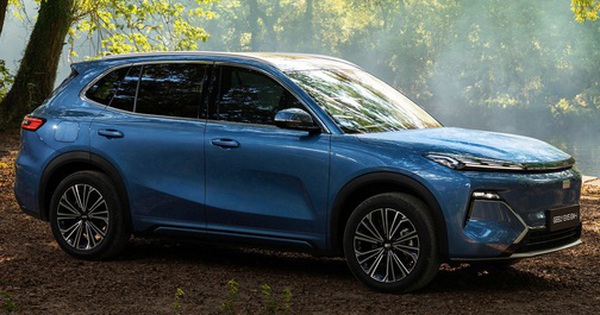 Xe Geely cán mốc 1.200 đơn đặt hàng sau 5 ngày ra mắt: Có mẫu chạy kỷ lục 1.800km với 1 lần sạc/đổ xăng