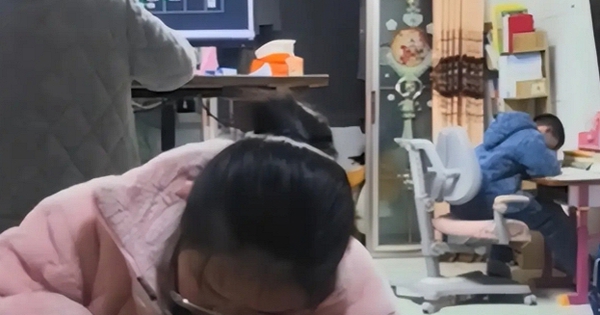 Mẹ đăng ảnh 2 con ngồi học chăm chỉ, một bác sĩ vào bình luận: 