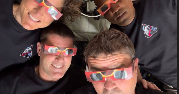 Các phi hành gia Artemis II chuẩn bị cho khoảnh khắc nguy hiểm nhất của nhiệm vụ