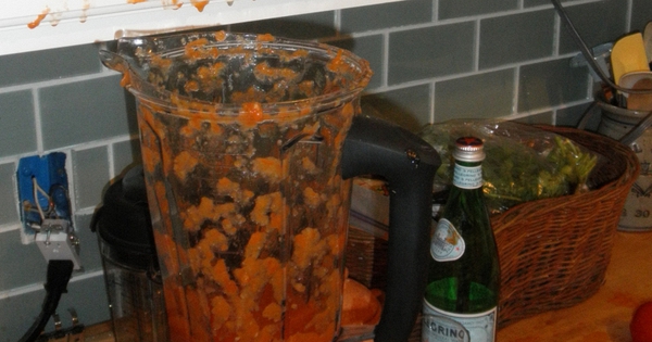 Cảnh báo đặc biệt tới những gia đình đang dùng máy xay sinh tố