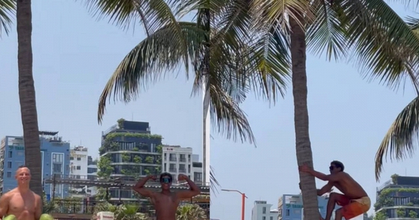 Khách Tây leo dừa thoăn thoắt ngay biển Đà Nẵng, kỹ năng khiến người Việt cũng phải chào thua
