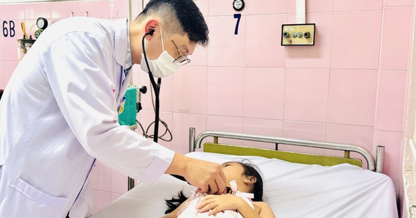 Vụ hàng chục học sinh đau bụng, sốt: Sở Y tế TPHCM thông tin thêm