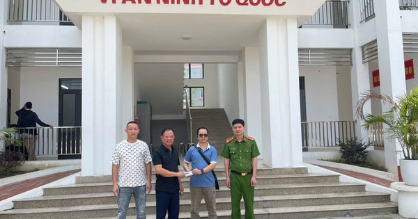 Người đàn ông SN 1987 chuyển khoản thành công 250 triệu đồng, bên nhận tiền kiểm tra tài khoản sau đó lập tức trình báo công an