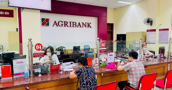 Tài khoản Agribank, BIDV, MB, VietinBank... sẽ trừ tiền mỗi tháng đối với nhóm khách hàng sau