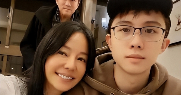 12 năm không cai sữa, 15 năm chung giường: Tình mẫu tử ngạt thở của nữ minh tinh Hoa ngữ đã hủy hoại quý tử ra sao?