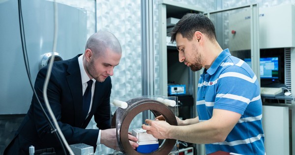Nga phát minh công thức tạo ra vật liệu khiến thế giới kinh ngạc: Mỏng hơn tóc, bền hơn thép