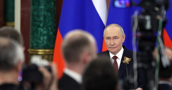 Ông Putin nêu điều kiện để gặp mặt trực tiếp với ông Zelensky