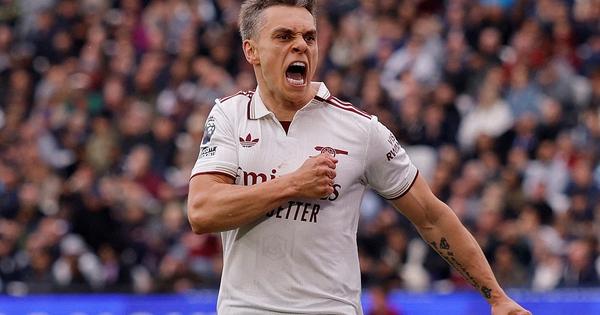 Arsenal thắng West Ham 1-0: Trossard ghi bàn, 2 lần 'chết đi sống lại'