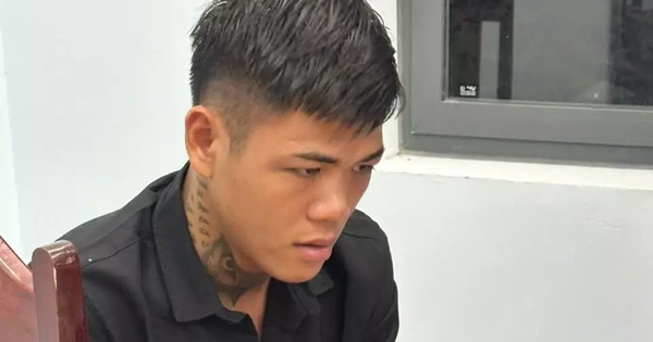 Bắt tên cướp dùng mã tấu chống trả công an