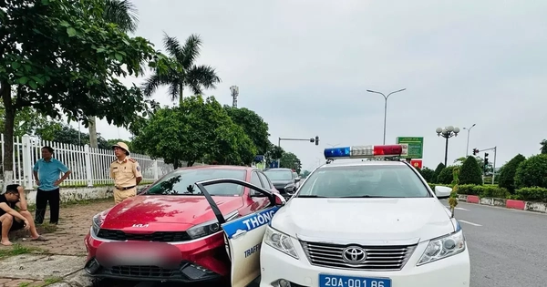 Tài xế vi phạm nồng độ cồn, chạy quá tốc độ đâm vào xe CSGT