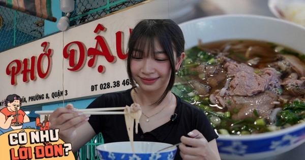 Có gì trong bát phở Bắc 100k nằm sâu trong cư xá cũ hơn 60 năm?