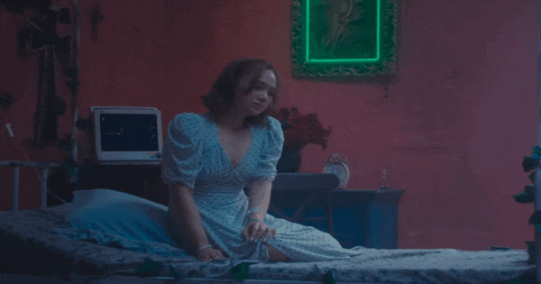Miu Lê trước khi làm việc với cơ quan công an: 17 năm ca hát cả rổ hit, bị gọi 