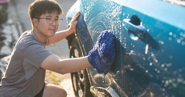 Đàn ông bỗng chăm dọn rửa ô tô nhiều khả năng đang ngoại tình
