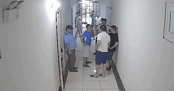 Đánh người vì bị nhắc đeo rọ mõm cho chó ở Hà Nội, nhiều hàng xóm sợ khi gặp người đàn ông này