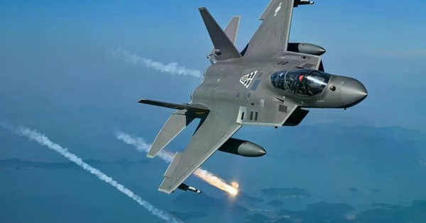 Tiêm kích KF-21 Block I đạt trạng thái sẵn sàng chiến đấu đầy đủ
