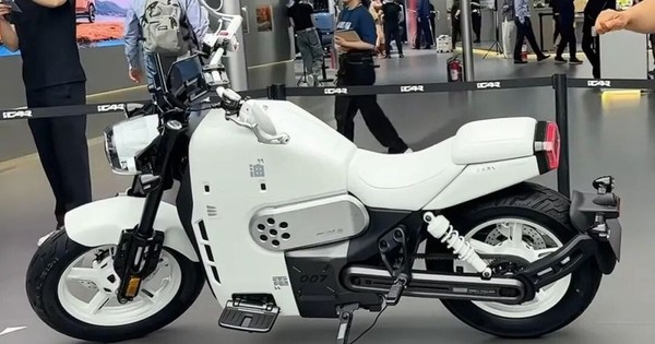 Mẫu xe máy điện chạy tới 500 km mới phải sạc, tích hợp ADAS như ô tô