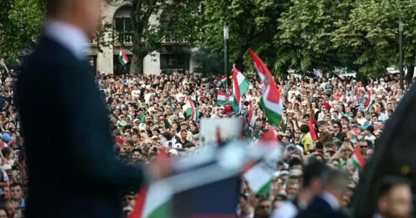 Tân Thủ tướng Hungary đã trở thành 'một Orban mới cho Ukraine'