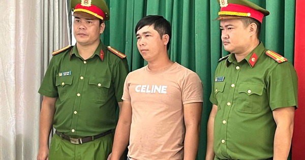 Thi hành lệnh bắt tạm giam, khám xét nơi ở đối với thuyền trưởng Huỳnh Văn Tấn SN 1988
