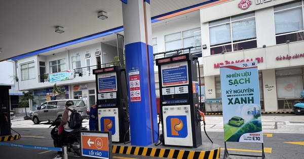 Hàng loạt cây xăng tại TPHCM sắp ngừng bán xăng khoáng RON95