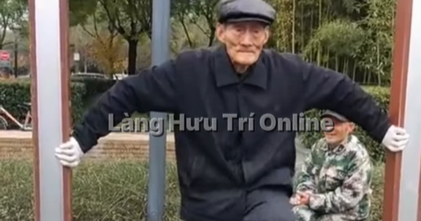Cụ ông gần trăm tuổi biểu diễn 