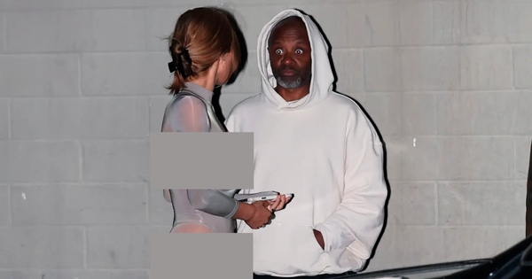 Vợ Kanye West lại mặc hở khó tả, nhìn biểu cảm của người qua đường là hiểu