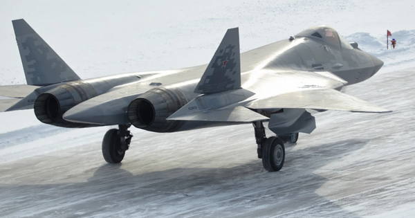 Một “khách quen” lập tức được gọi tên đã chốt mua Su-57 hai chỗ ngồi mới của Nga