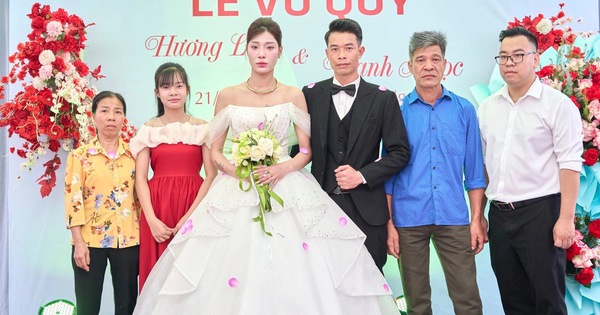 Con dâu đi bước nữa, bố mẹ chồng cũ tổ chức đàng hoàng ở Phú Thọ, vừa tiếp khách vừa chảy nước mắt