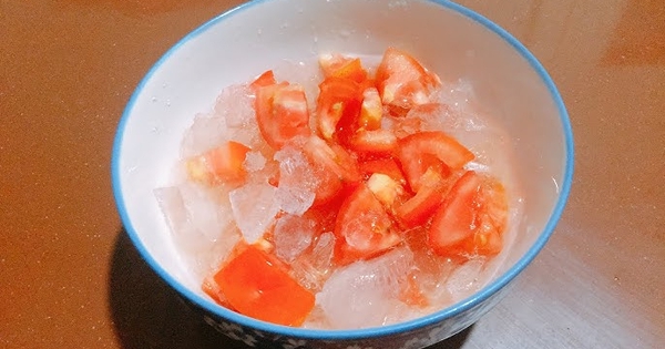 Người phụ nữ rất mê ăn cà chua với 1 loại gia vị, 3 tháng sau đi khám bác sĩ ngạc nhiên: 