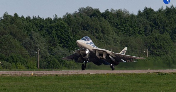 Ưu điểm bất ngờ của tiêm kích Su-57D so với F-22 và F-35 được hé lộ