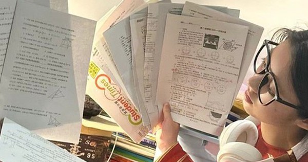 Tại sao nên dọn sạch đề thi cũ khỏi bàn học?