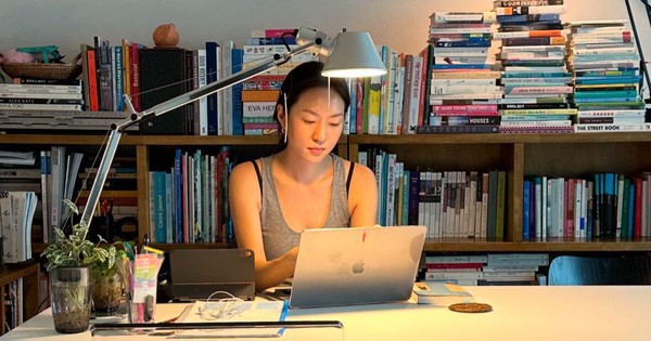 Tại sao việc đặt bàn học ngay dưới xà ngang lại là cấm kỵ?
