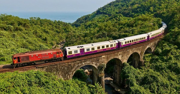 Chuyến tàu nhiều người phải tự lau cửa sổ trước khi chạy: Lý do thật sự đằng sau