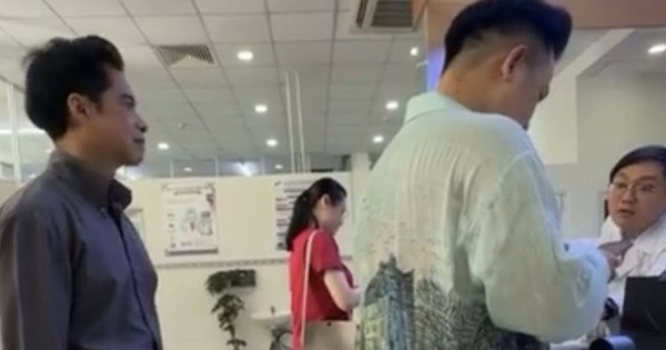 Danh tính người đàn ông kề cận, theo sát Ngọc Sơn đến trụ sở công an và đi xét nghiệm ma túy