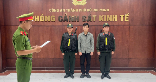 Ra quyết định khởi tố chủ công ty bán giày dép giả Lưu Phát Thuận SN 1991