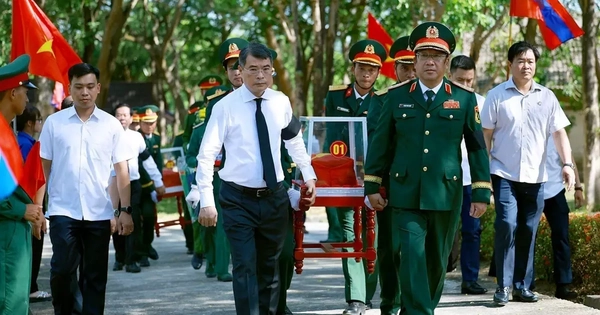 Thủ tướng Lê Minh Hưng dự lễ truy điệu, an táng 28 hài cốt liệt sĩ quân tình nguyện hy sinh tại Lào