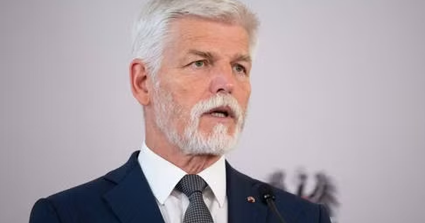 Tổng thống Czech: NATO phải ‘phô diễn sức mạnh’ trước Nga
