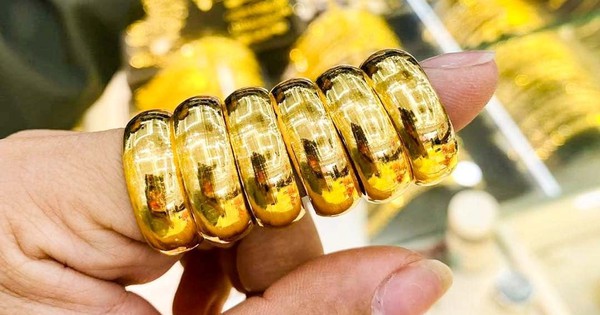 Giá vàng hôm nay 25/5 bật tăng mạnh trở lại, chuyên gia đưa dự đoán quan trọng ngay tuần này