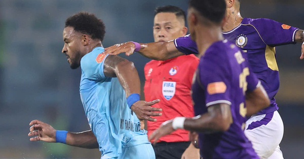 Trời quá nóng, V.League phải áp dụng quy định từng được FIFA đưa vào World Cup để bảo vệ cầu thủ