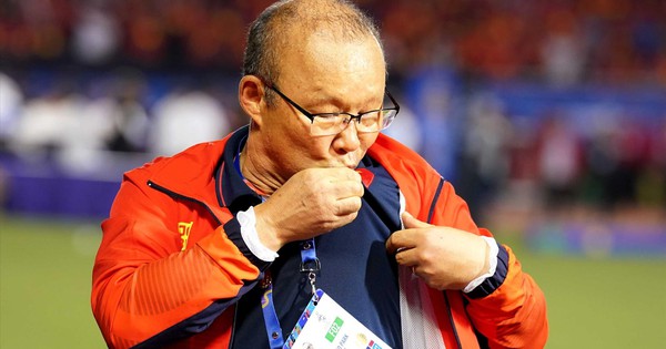 Chọn dẫn CLB Thai League 2, HLV Park Hang-seo toan tính gì?