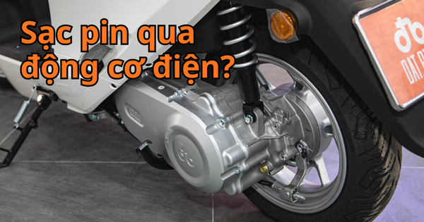 Cách sạc kỳ lạ của xe Dat Bike vừa ra mắt: Vì sao điện từ nguồn không vào pin mà đi thẳng vào động cơ?