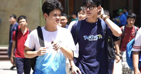 Nắng nóng gay gắt, Hà Nội cho trường chủ động đổi giờ học, hạn chế hoạt động ngoài trời