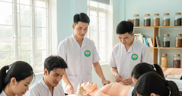 Công nhận đúng đặc thù để y học cổ truyền Việt Nam bứt phá