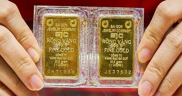 Giá vàng hôm nay 28/5: SJC lao dốc nghẹt thở, quét sạch 70% thành quả suốt 3 tháng