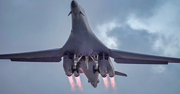Diễn biến nóng khi Mỹ khôi phục khả năng mang vũ khí hạt nhân cho B-1B Lancer