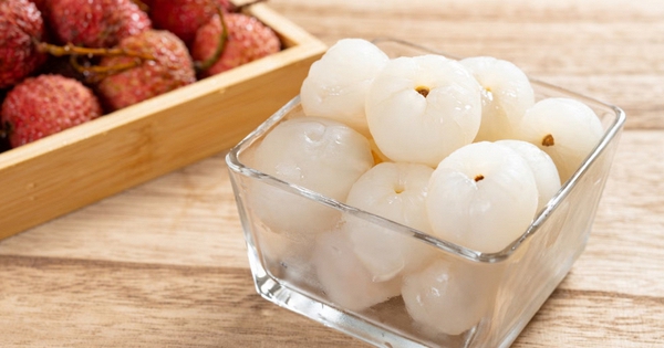 Quả vải rất giàu chất dinh dưỡng, bảo vệ tim mạch, tiêu hóa, nhưng cảnh báo 2 điều 