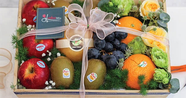 Chồng sắp cưới gửi 1 giỏ quả về thắp hương giỗ ông nội tôi, vừa đặt lên bàn thờ thì bố tôi lịm đi vì thứ bên trong