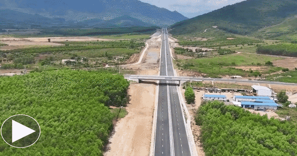 Chính thức: Vận hành những cây số đầu tiên của cao tốc ‘rừng - biển’ đẹp hàng đầu Việt Nam
