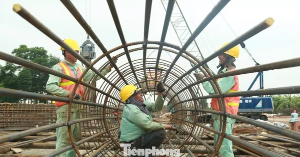 Thi công xuyên lễ tại 4 dự án cầu bắc qua Sông Hồng