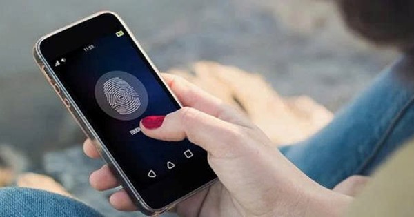 Tại sao không nên dùng vân tay mở khóa điện thoại?
